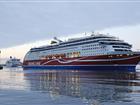 Viking Lines LNG-fartyg Viking Grace lägger ut från Stadsgården